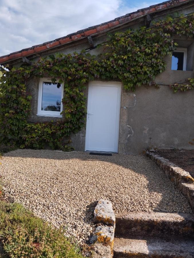 Maison Au Calme Avec Vue Etang Clesse  Exterior foto
